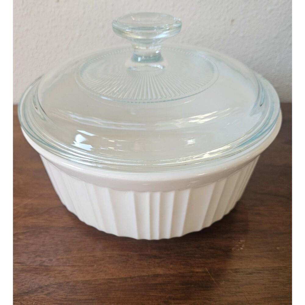 CorningWare French White 1.5 Qt Round Casserole Dish w/ Pyrex Glass Lid - Picture 3 of 11